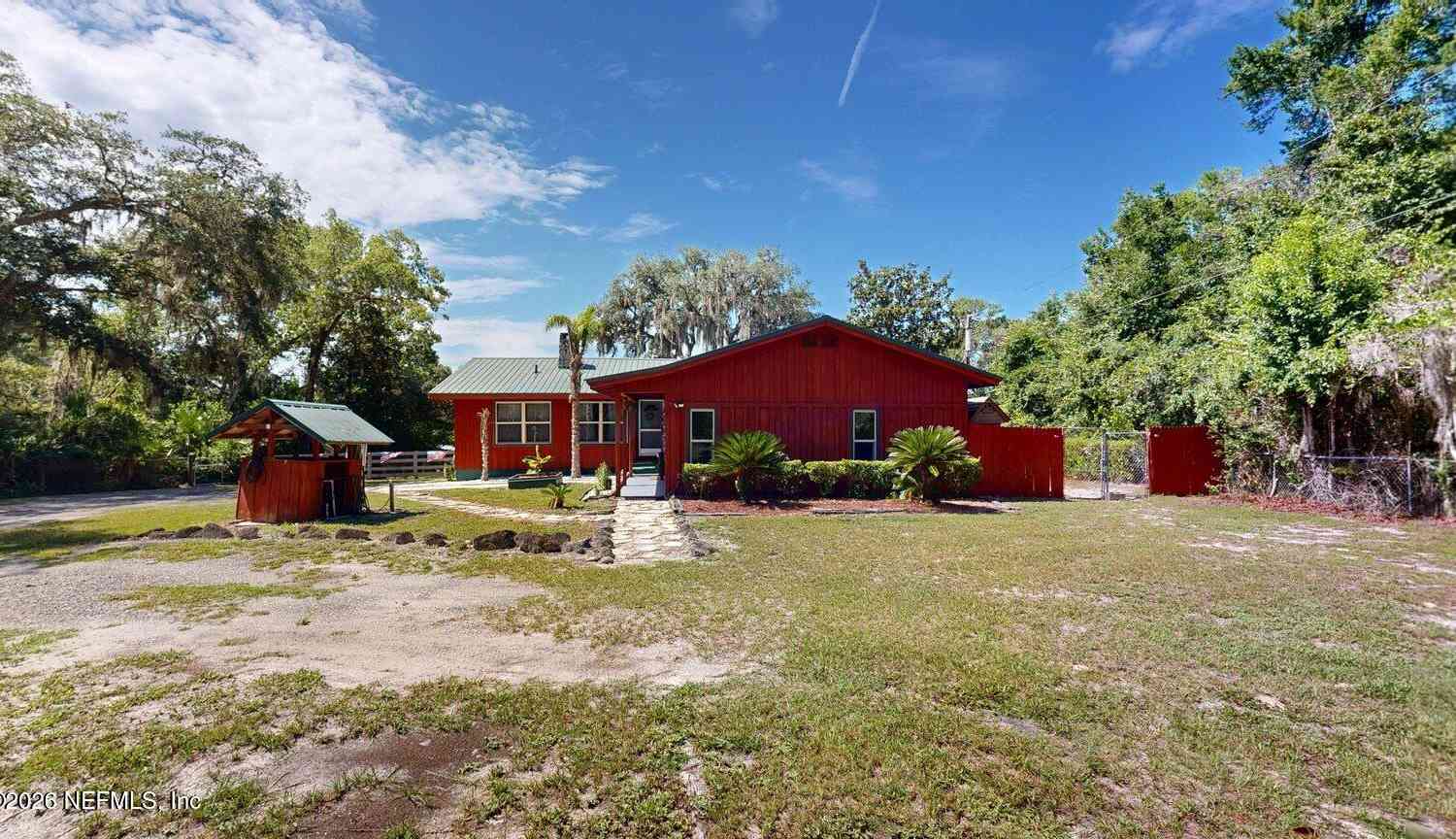 Homes For Sale - 119 Silver Beach Boulevard<br/> Putnam County, Pomona Park, FL 32181