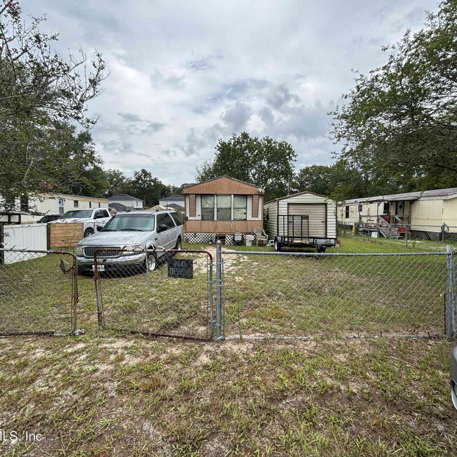 Mobile Home For Sale - 8432 Nussbaum Drive<br/> Jacksonville, FL 32210