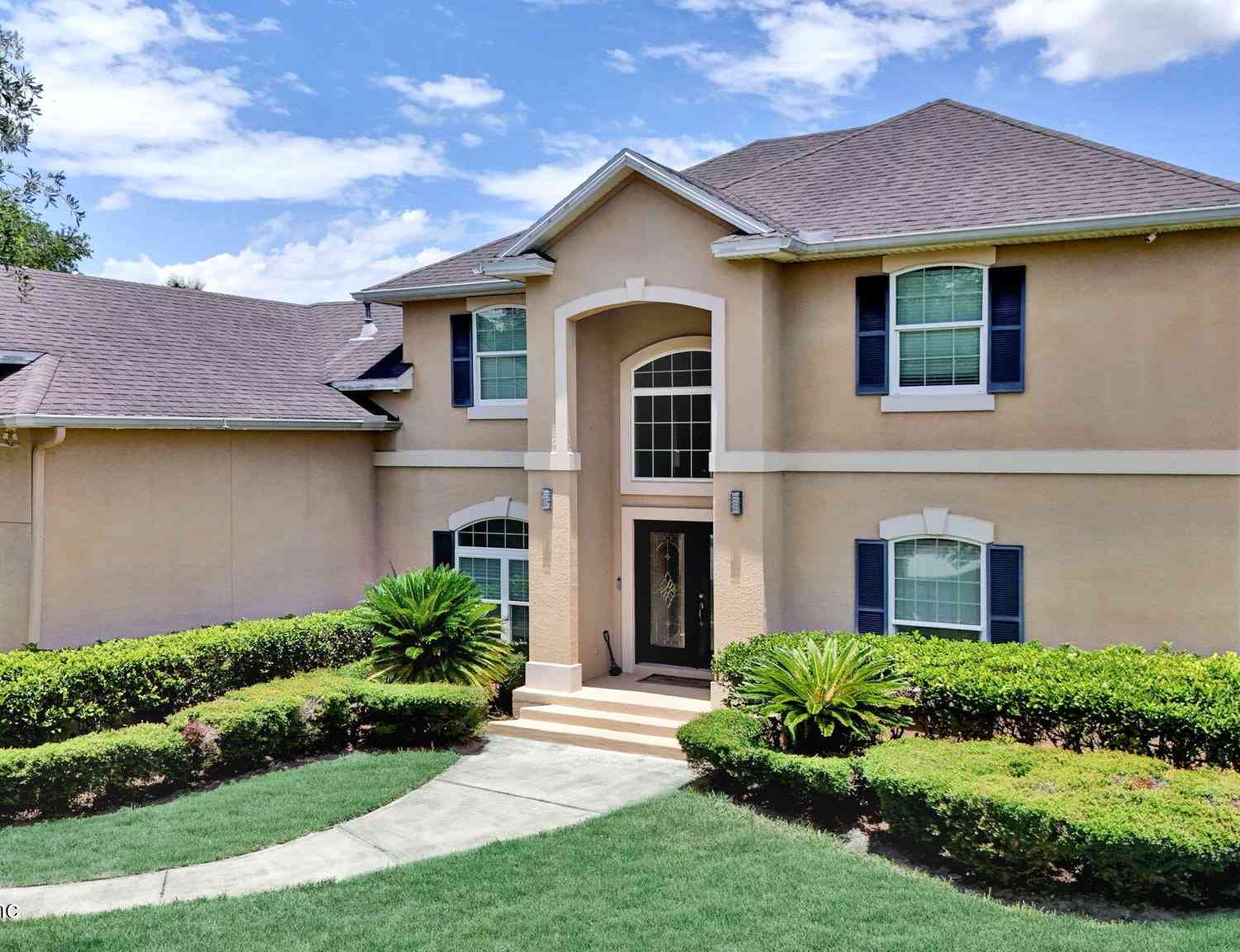 Homes For Sale - 10977 Hickory Trace Lane<br/> Jacksonville, FL 32256
