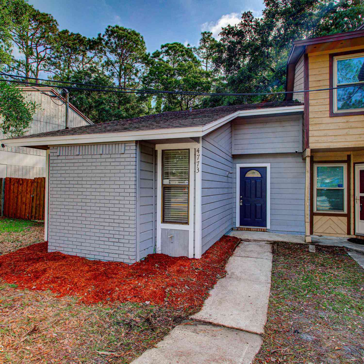 Townhouse For Sale - 4773 Barnes<br/> Duval County, Jacksonville, FL 32207