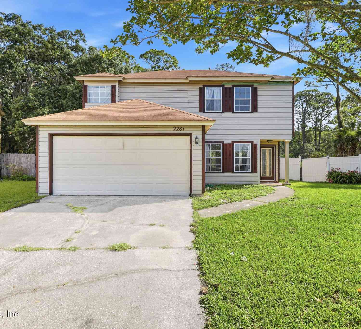 Homes For Sale - 2281 Mcalpin Court<br/> Jacksonville, FL 32233