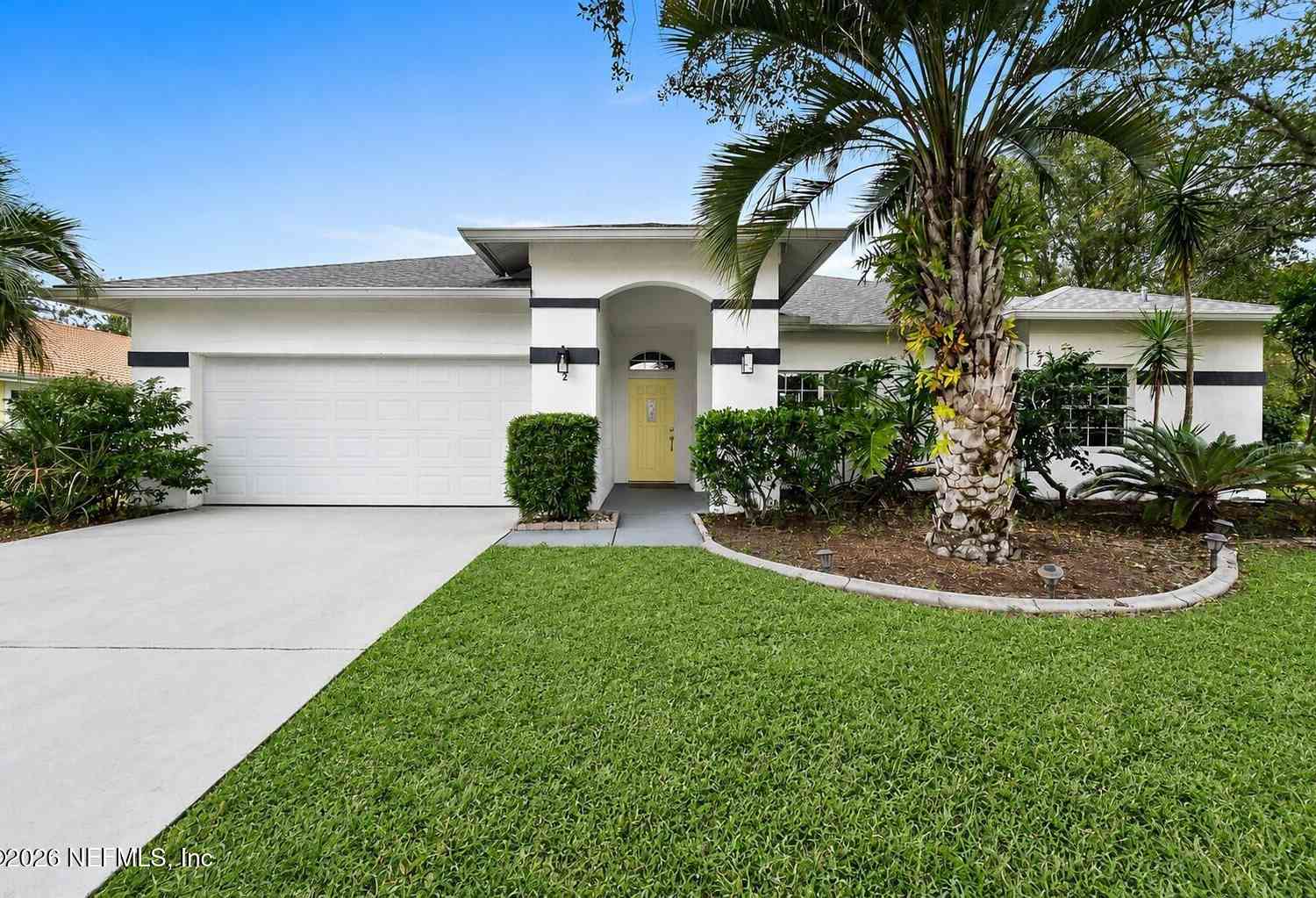 Homes For Sale - 2 Saw Mill Court<br/> Palm Coast, FL 32164
