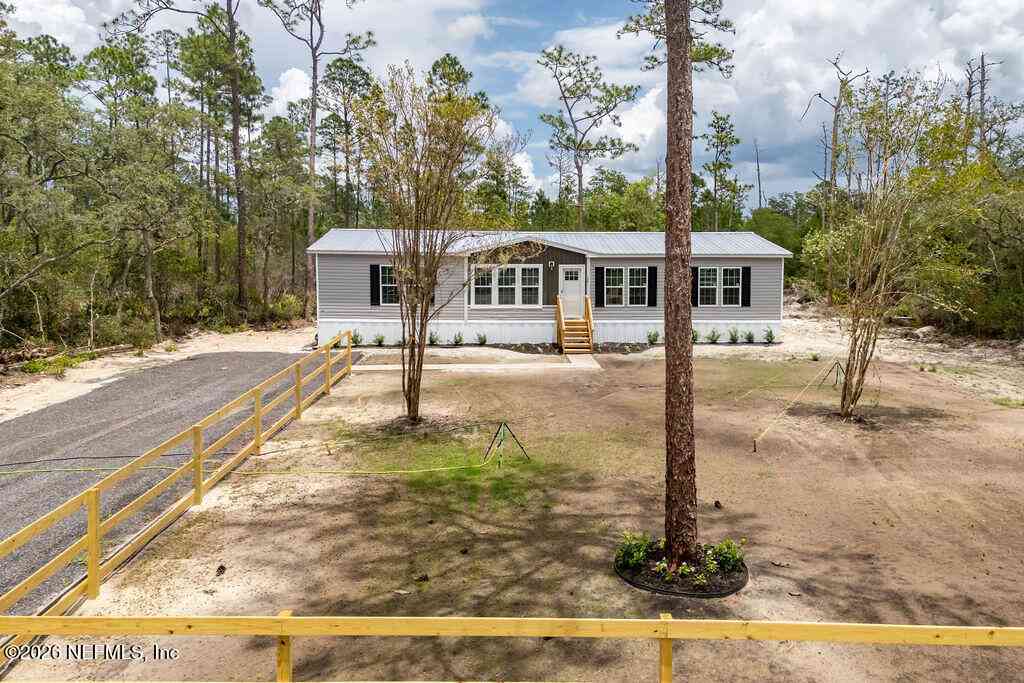 Mobile Home For Sale - 230 Redeye Road<br/> Putnam County, Florahome, FL 32140