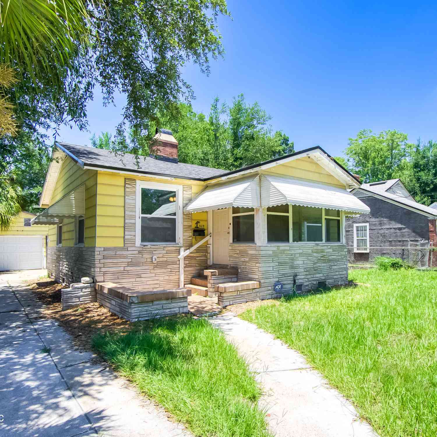 Homes For Rent - 569 W 49th Street<br/> Jacksonville, FL 32208