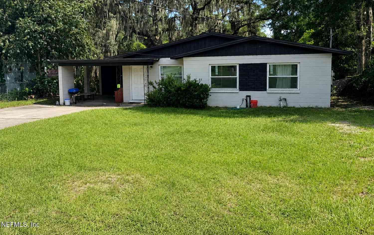 Homes For Sale - 5812 Blackthorn Road<br/> Duval County, Jacksonville, FL 32244