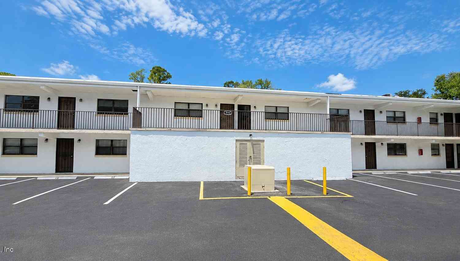 Condo For Sale - 1500 Virginia Avenue #209<br/> Daytona Beach, FL 32114