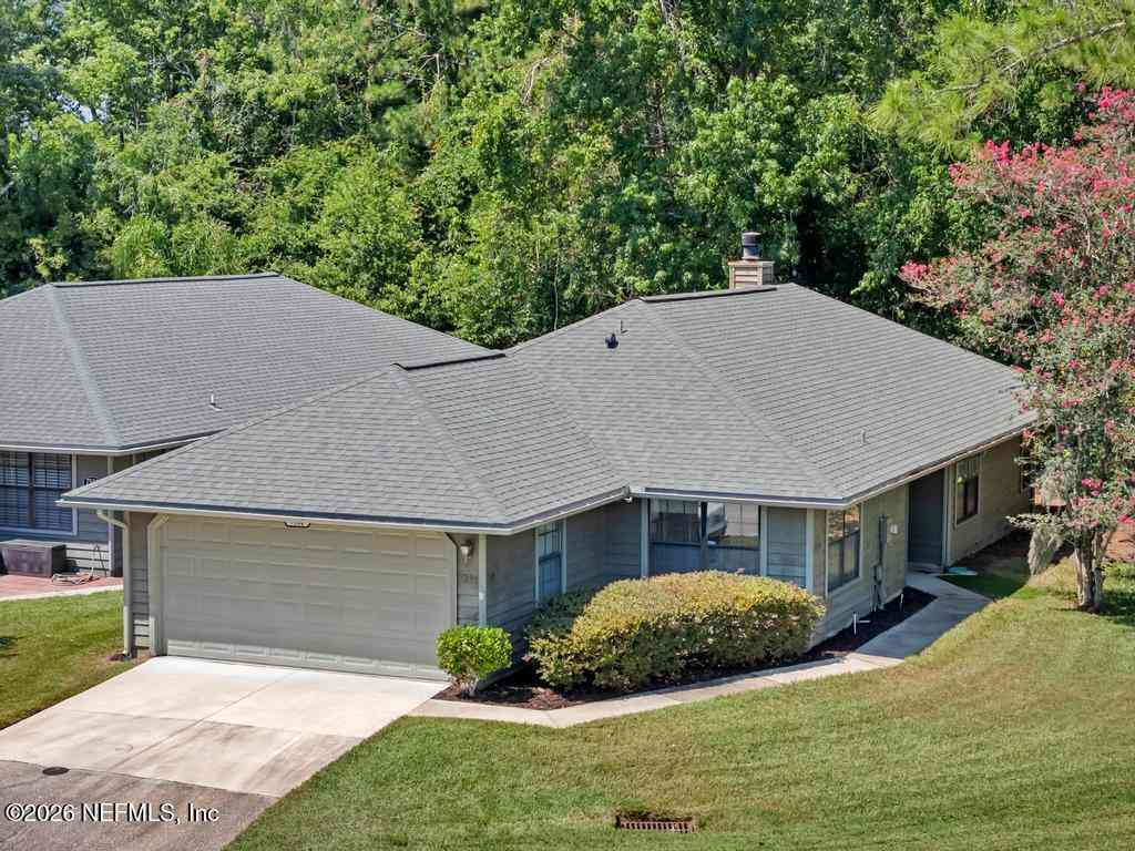 Homes For Sale - 7594 Baymeadows Circle<br/> Duval County, Jacksonville, FL 32256