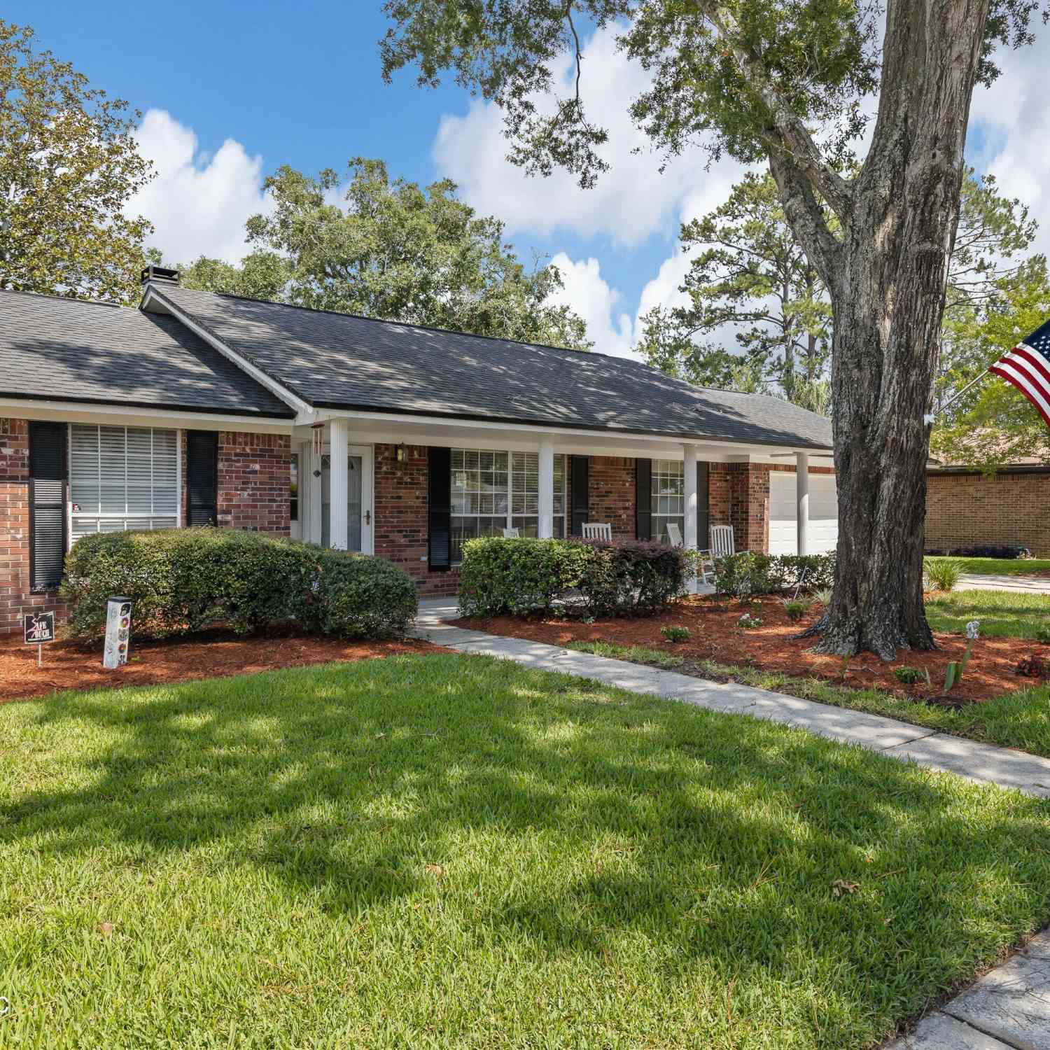 Homes For Sale - 9751 Chesterfield Drive<br/> Duval County, Jacksonville, FL 32257