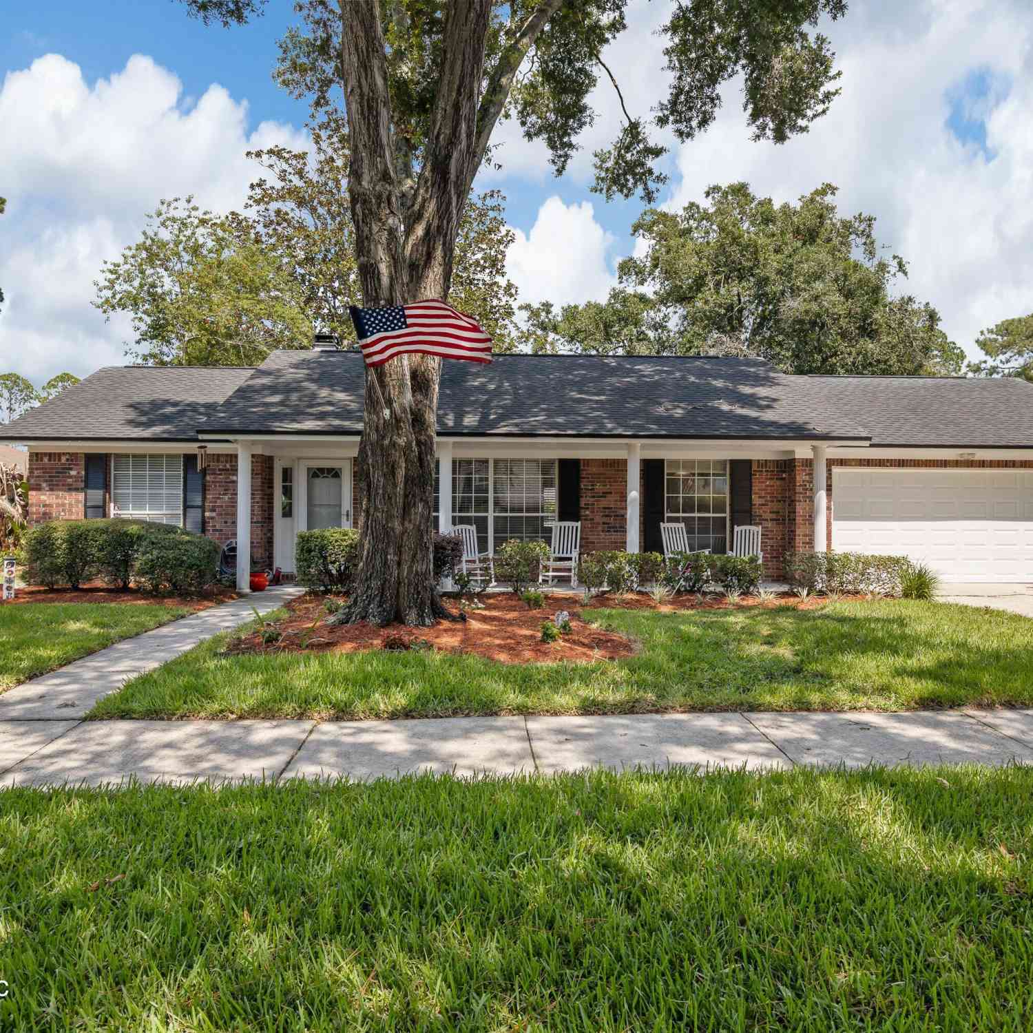 Homes For Sale - 9751 Chesterfield Drive<br/> Duval County, Jacksonville, FL 32257