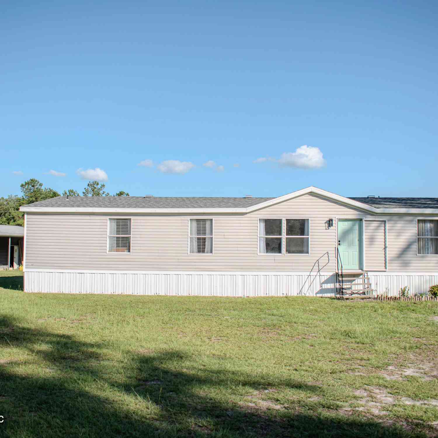 Mobile Home For Sale - 8301 SW 45th Place<br/> Union County, Lake Butler, FL 32054