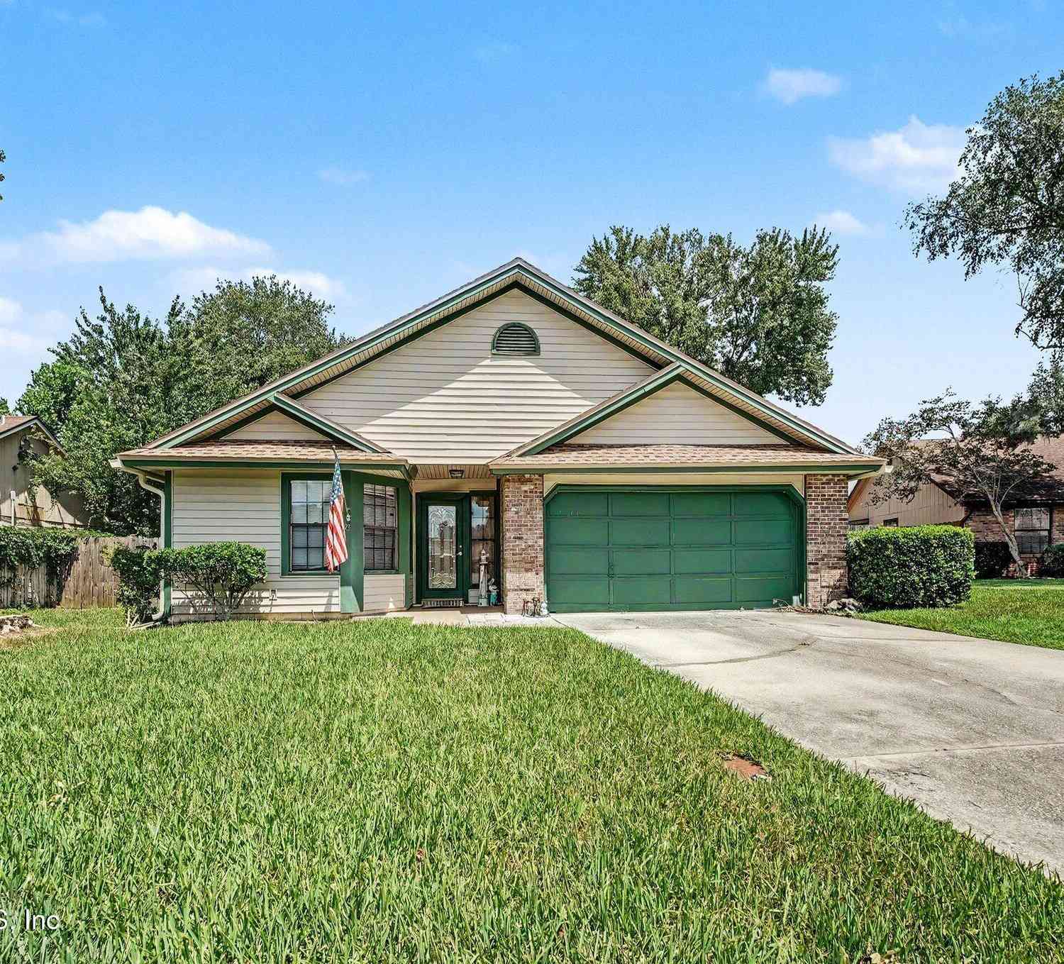 Homes For Sale - 593 Hewes Place<br/> Clay County, Orange Park, FL 32073