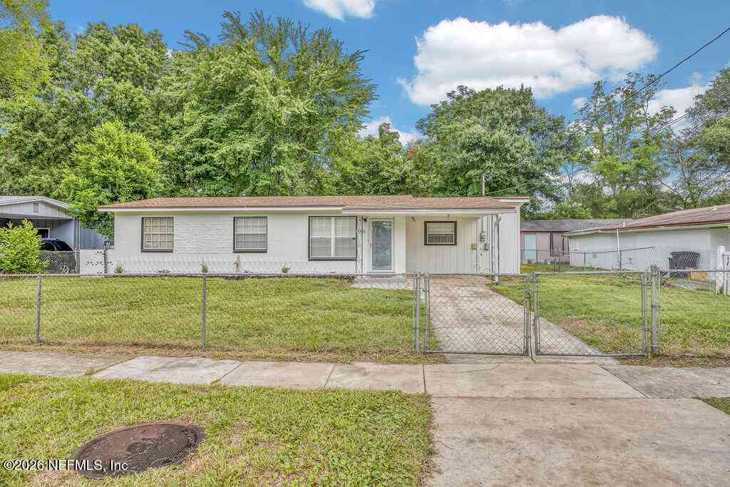 Homes For Sale - 7335 Proxima Road<br/> Duval County, Jacksonville, FL 32210
