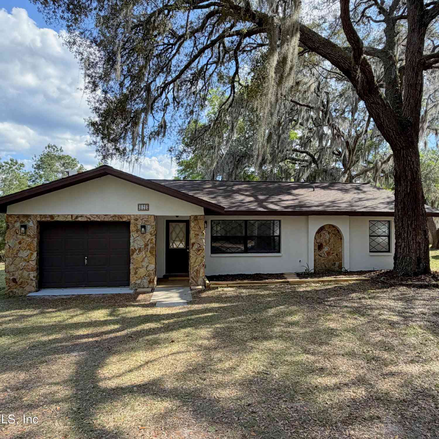 Homes For Sale - 121 Serena Circle<br/> Putnam County, Melrose, FL 32666