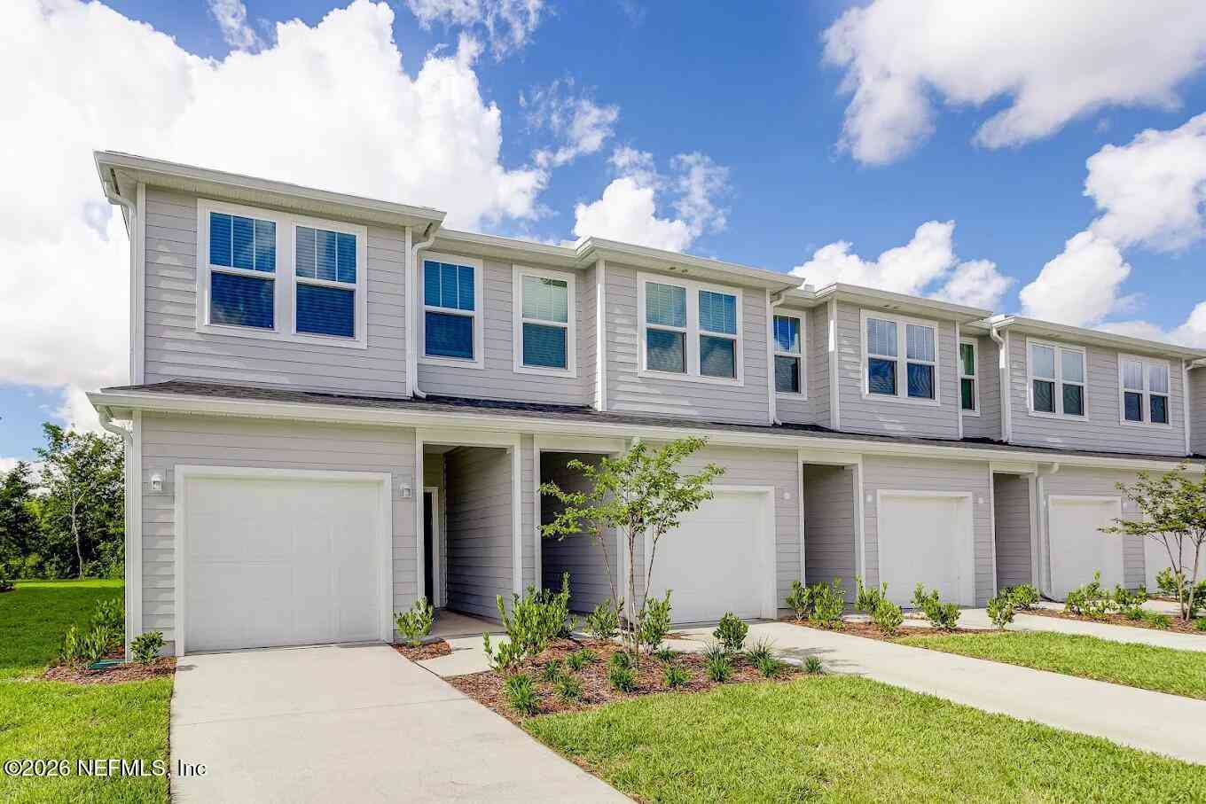Townhouse For Sale - 708 Holly Lakes Drive<br/> Clay County, Orange Park, FL 32073