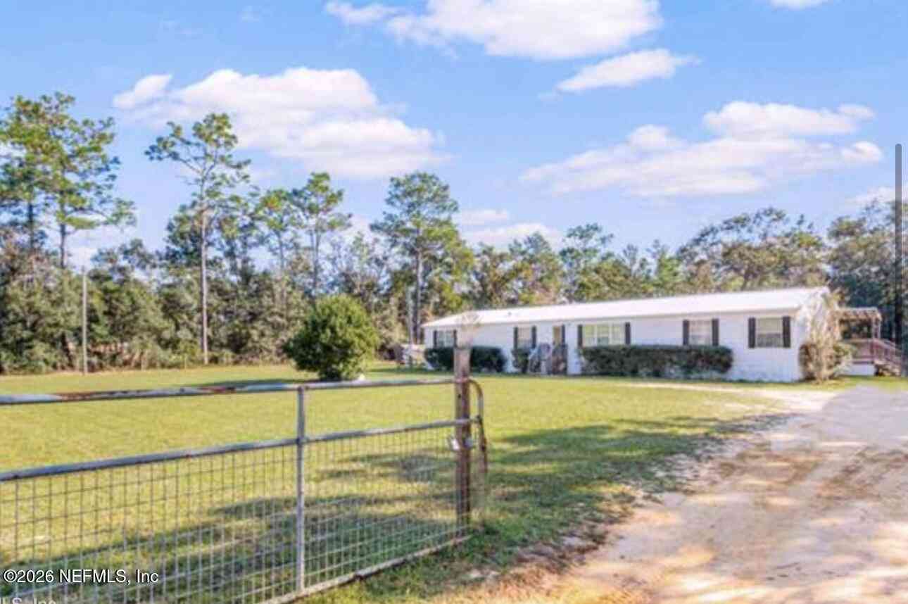 Mobile Home For Sale - 116 Earl Avenue<br/> Palatka, FL 32177