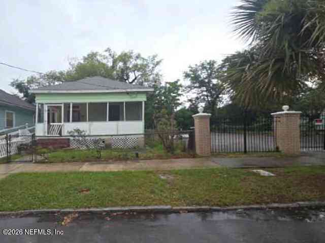 Homes For Sale - 430 Woodlawn Avenue<br/> Jacksonville, FL 32204