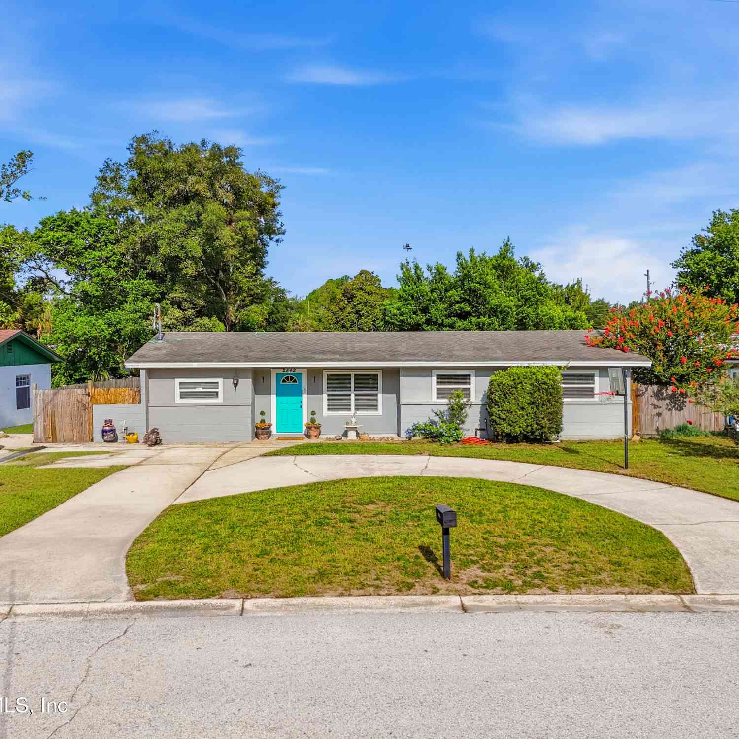 Homes For Sale - 2842 Daffodil Circle<br/> Jacksonville, FL 32246