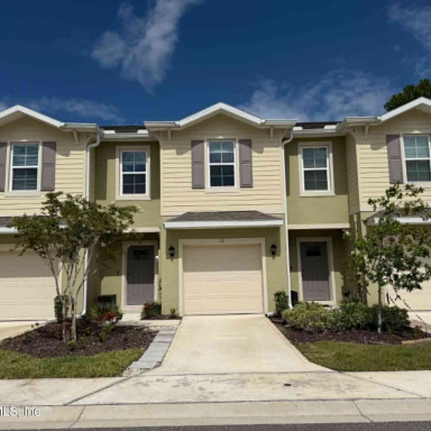 Townhouse For Rent - 13 Bella Oaks Drive<br/> Port Orange, FL 32129