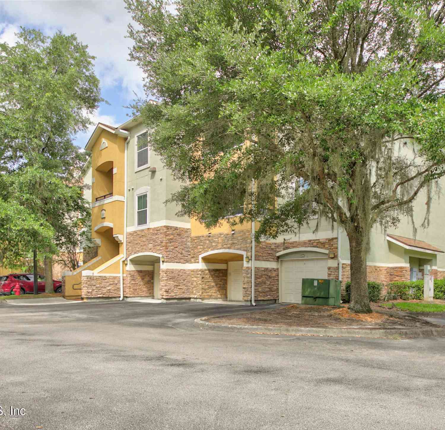 Condo For Sale - 8539 Gate Parkway #616<br/> Jacksonville, FL 32216