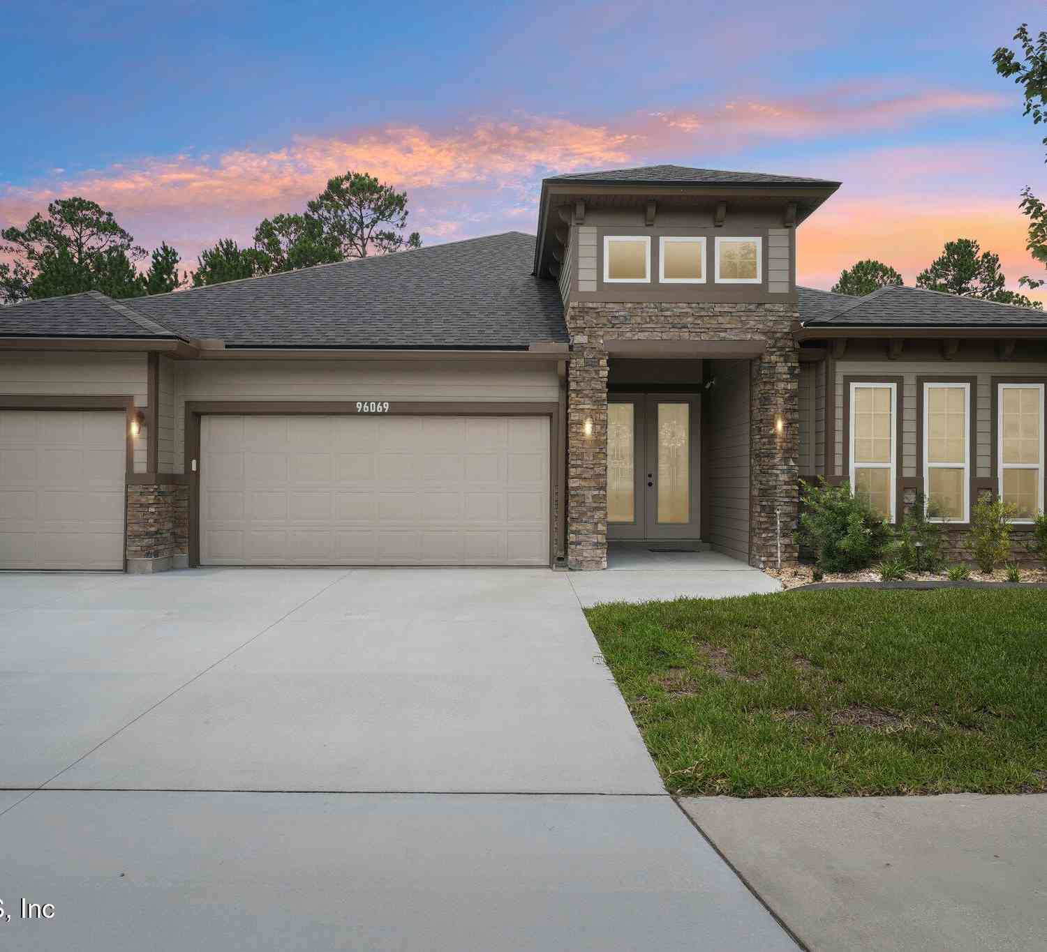 Homes For Sale - 96069 Breezeway Court<br/> Yulee, FL 32097