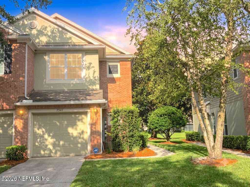 Townhouse For Sale - 7543 Scarlet Ibis Lane<br/> Jacksonville, FL 32256