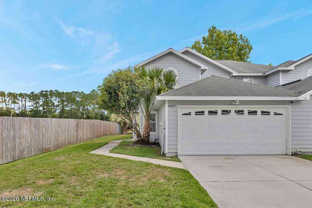 Townhouse For Sale - 4577 Cabbage Pond Drive<br/> Jacksonville, FL 32257