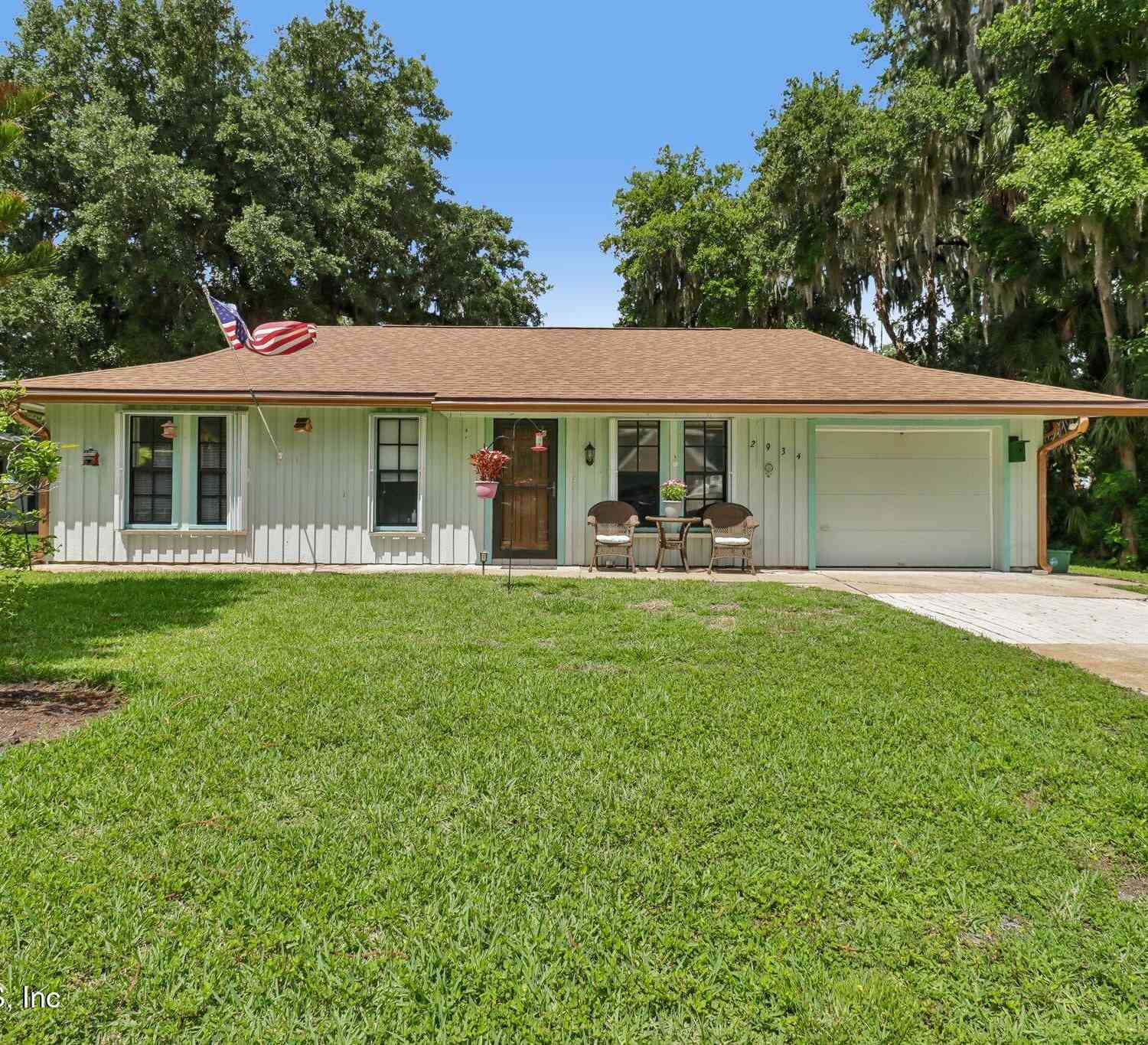 Homes For Sale - 2934 Mango Tree Drive<br/> Edgewater, FL 32141