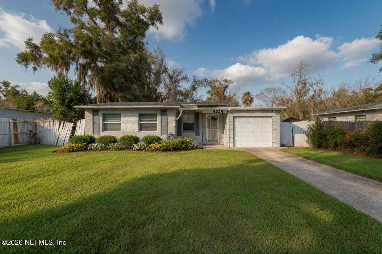 Homes For Sale - 5839 110th Street<br/> Jacksonville, FL 32244