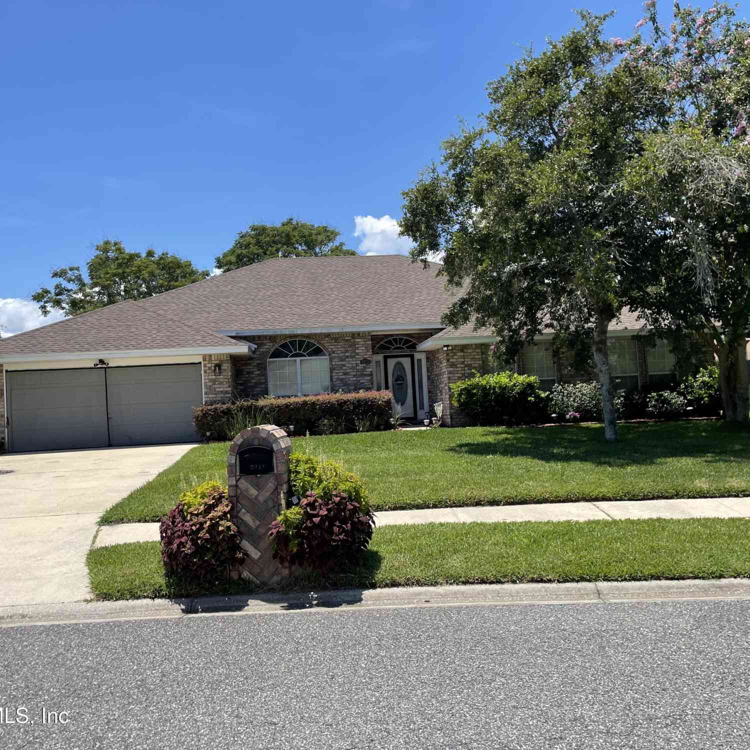 Homes For Sale - 3271 Silverado Circle<br/> Clay County, Green Cove Springs, FL 32043