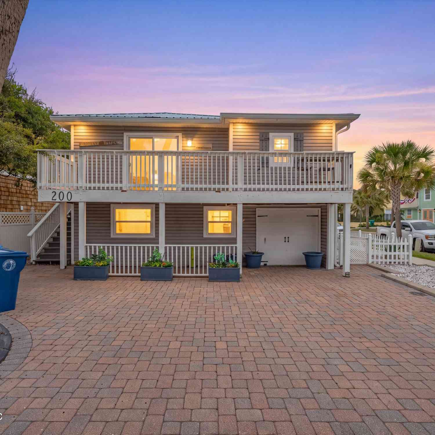 Multifamily For Rent - 200 Walnut Street #2<br/> Duval County, Neptune Beach, FL 32266