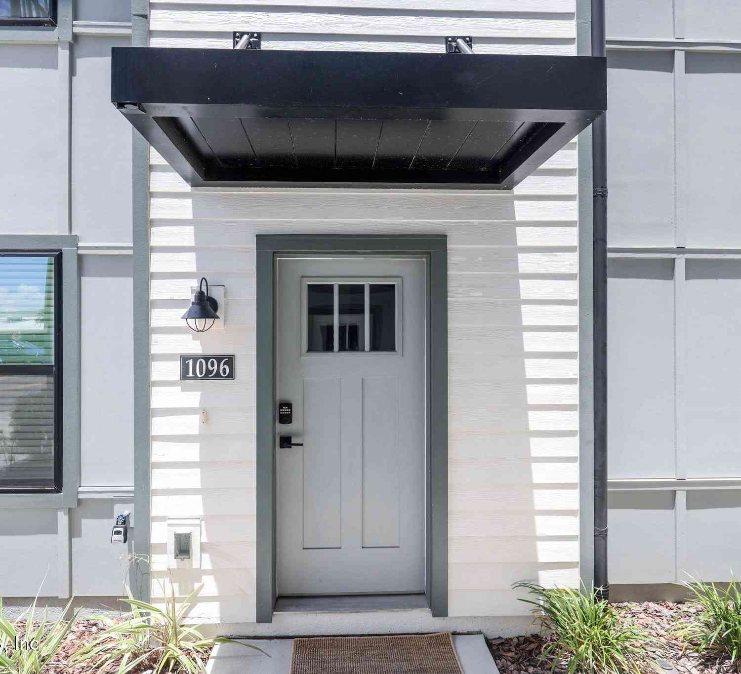 Townhouse For Rent - 1096 Farwell Street<br/> Jacksonville, FL 32204