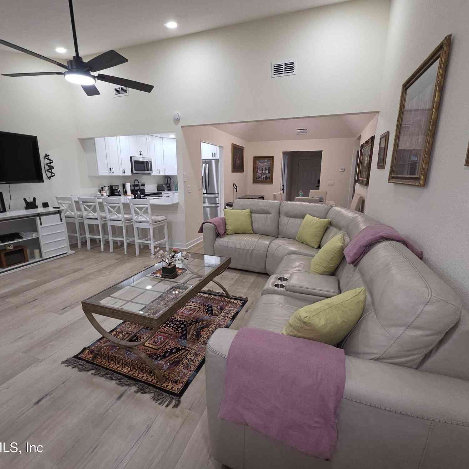 Townhouse For Rent - 7411 Colony Cove Lane<br/> Jacksonville, FL 32277
