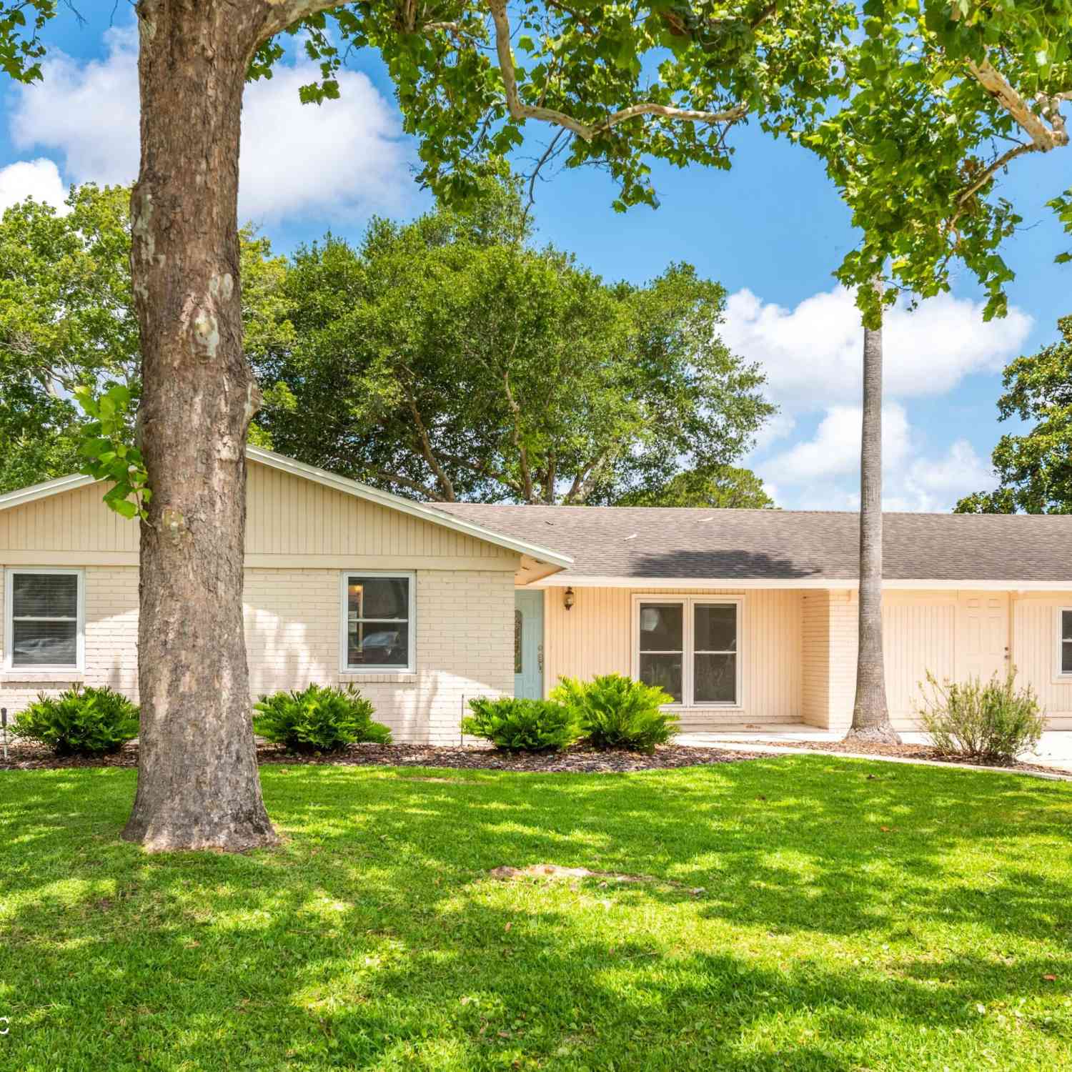 Homes For Rent - 250 Nautical Boulevard<br/> Duval County, Atlantic Beach, FL 32233