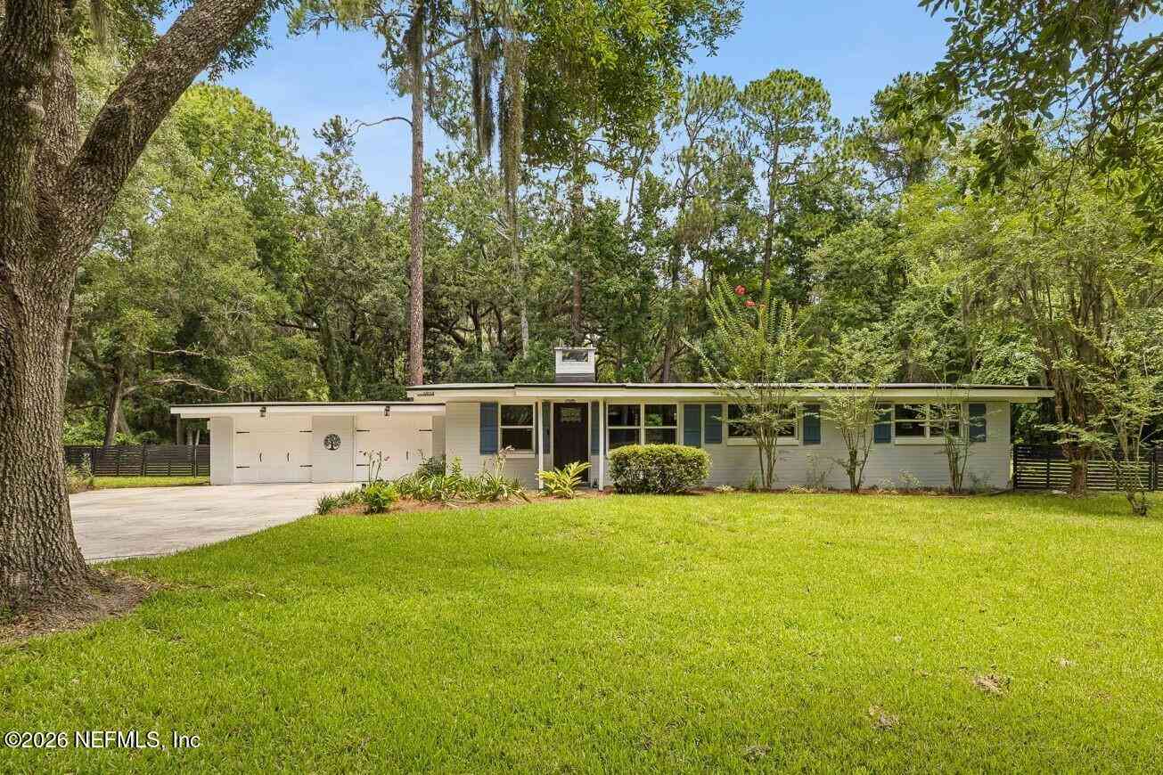 Homes For Sale - 13112 Mandarin Road<br/> Duval County, Jacksonville, FL 32223