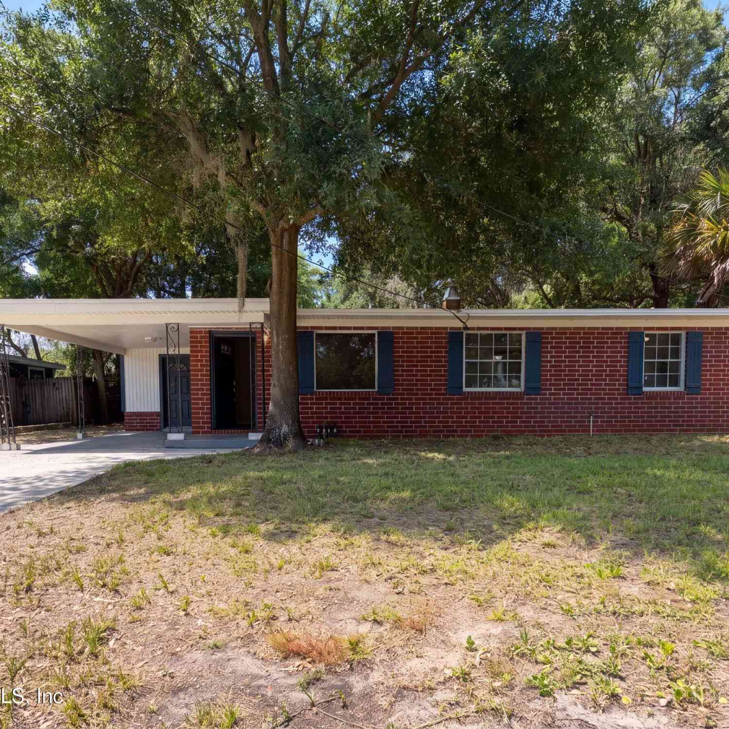 Homes For Sale - 5928 Lake Ridge Avenue<br/> Duval County, Jacksonville, FL 32211