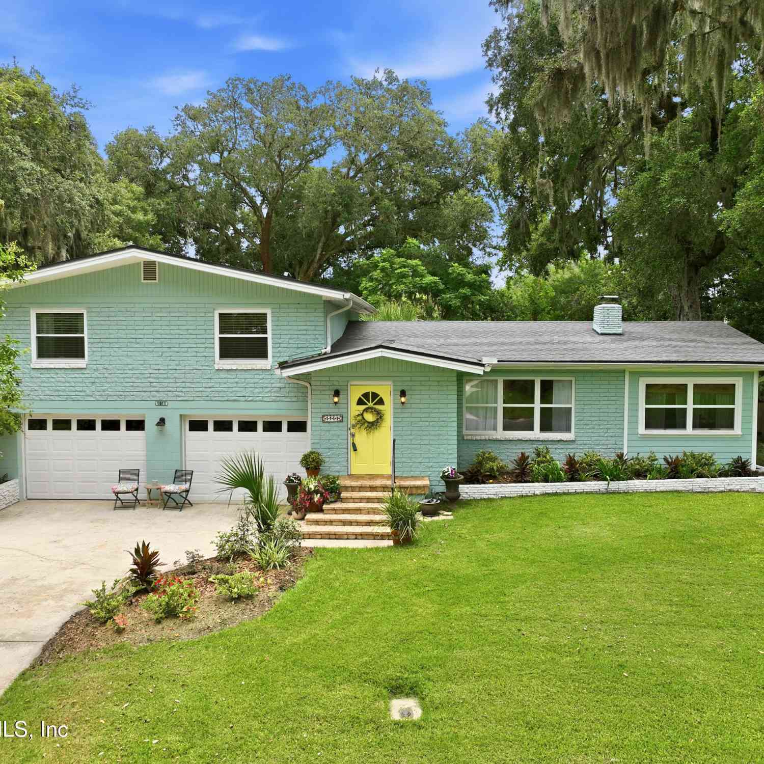 Homes For Sale - 1911 Tanglewood Road<br/> Duval County, Jacksonville Beach, FL 32250