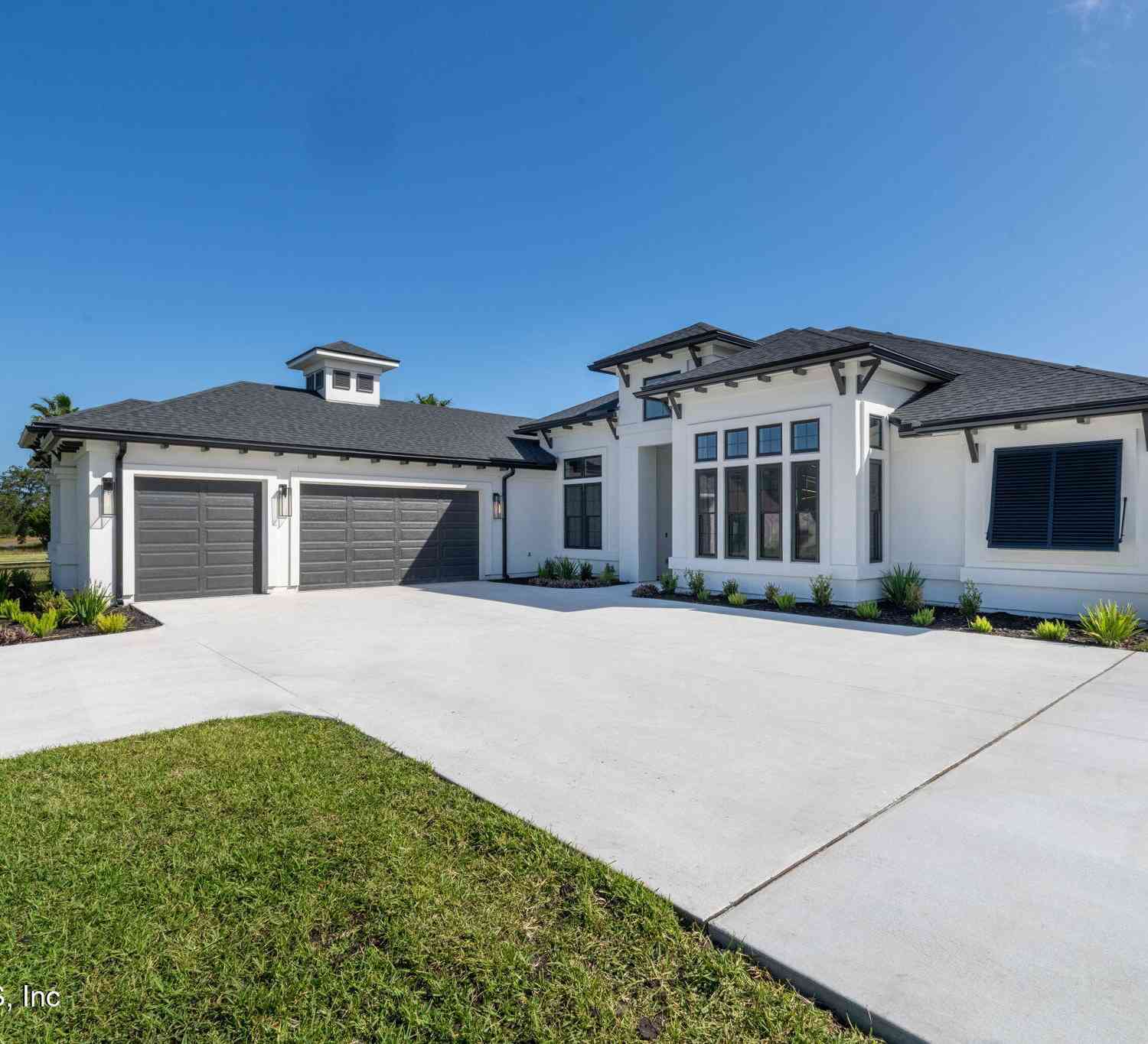Homes For Sale - 9149 Woodsman Cove Lane<br/> Duval County, Jacksonville, FL 32226