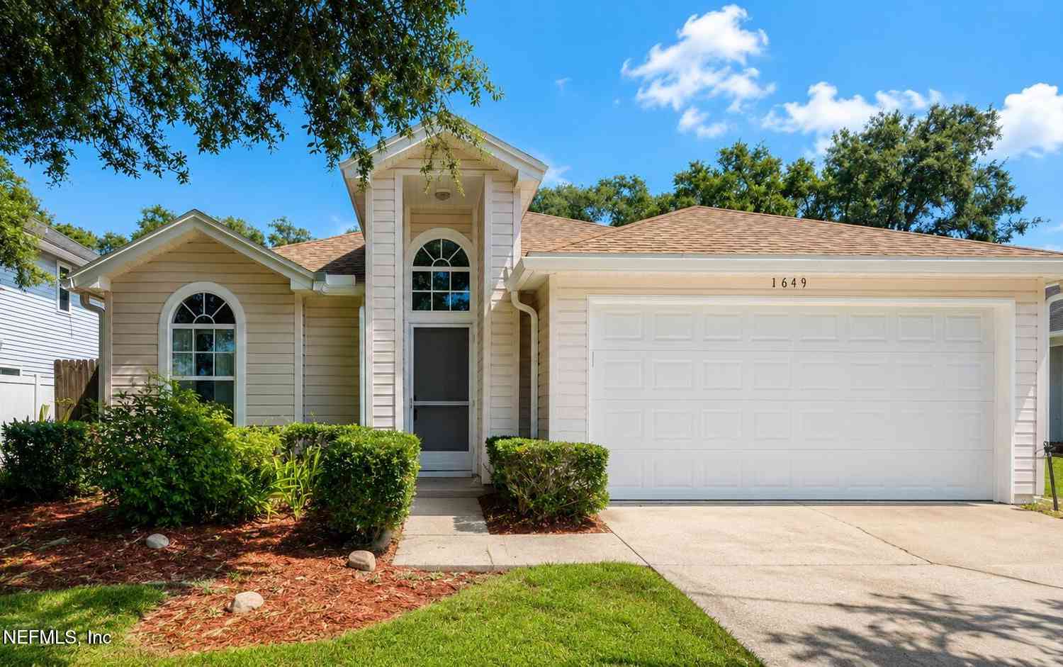 Homes For Rent - 1649 Ocean Pond Court<br/> Jacksonville Beach, FL 32250