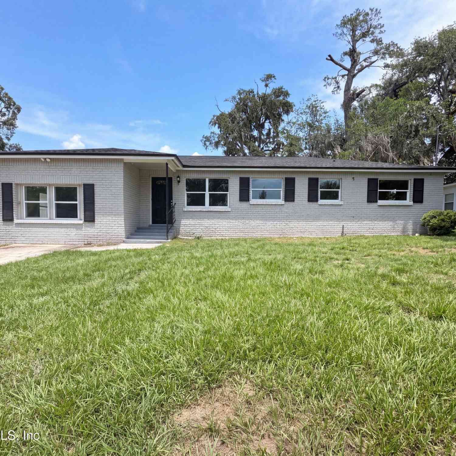 Homes For Sale - 411 Capricorn Lane<br/> Orange Park, FL 32073