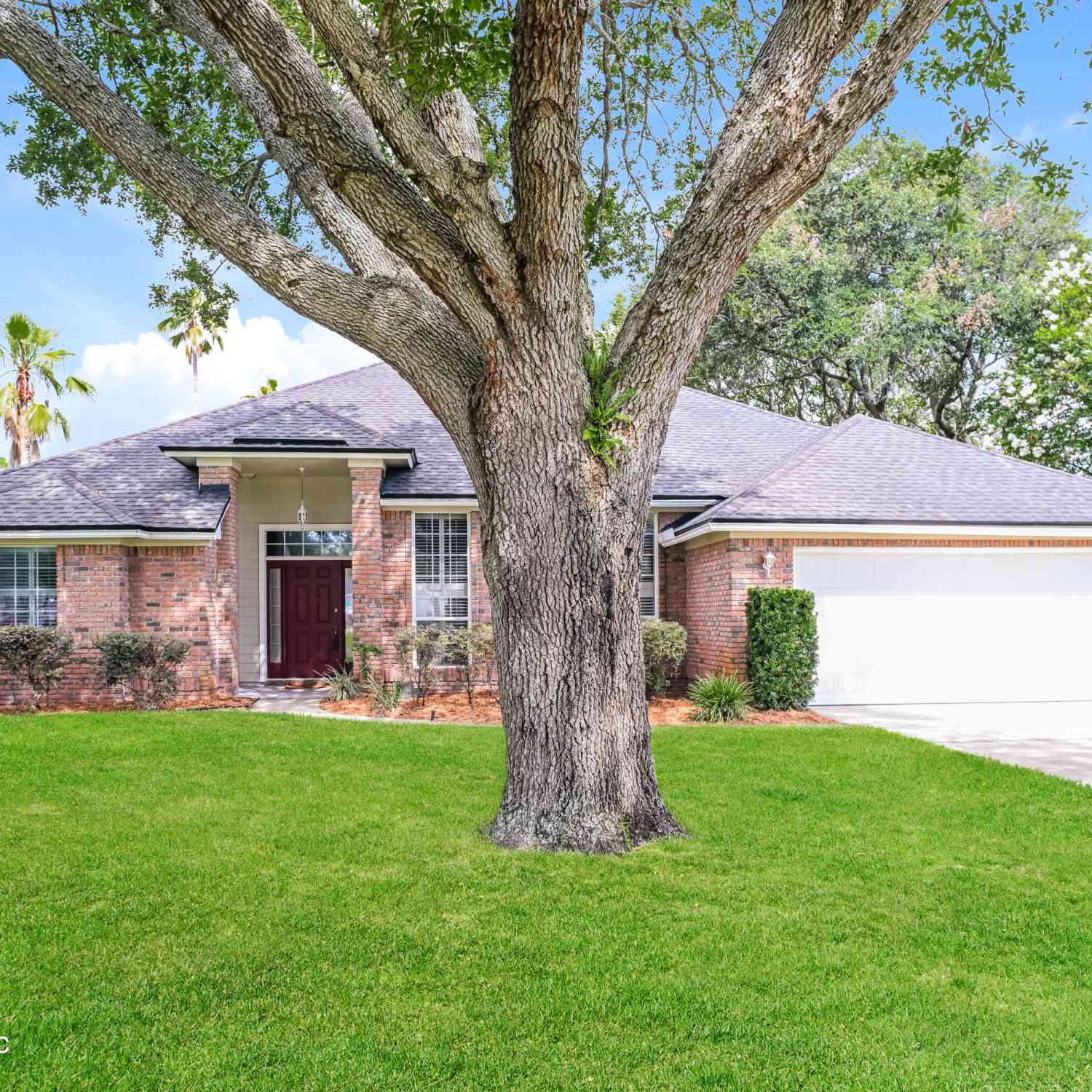 Homes For Rent - 524 Lighthouse Court<br/> Neptune Beach, FL 32266