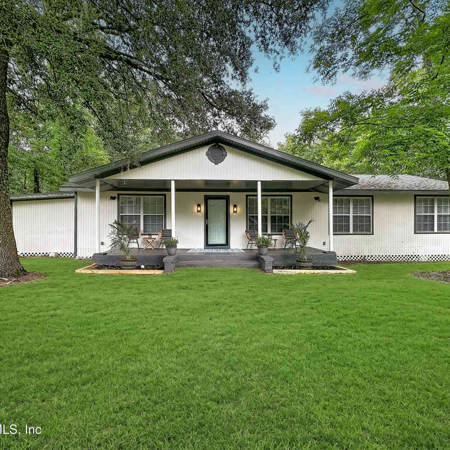 Homes For Sale - 7941 Sycamore Street<br/> Jacksonville, FL 32219