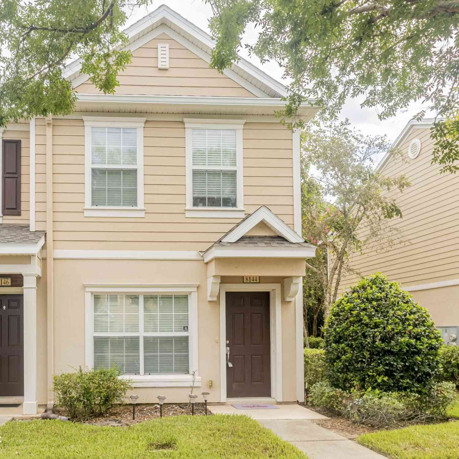 Townhouse For Rent - 8144 Summerside Circle<br/> Duval County, Jacksonville, FL 32256