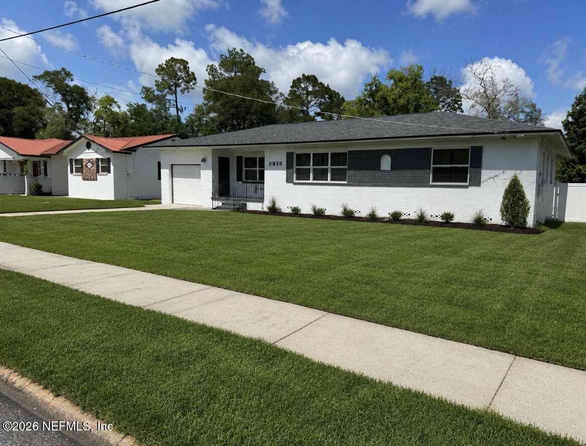 Homes For Sale - 3915 Anvers Boulevard<br/> Duval County, Jacksonville, FL 32210