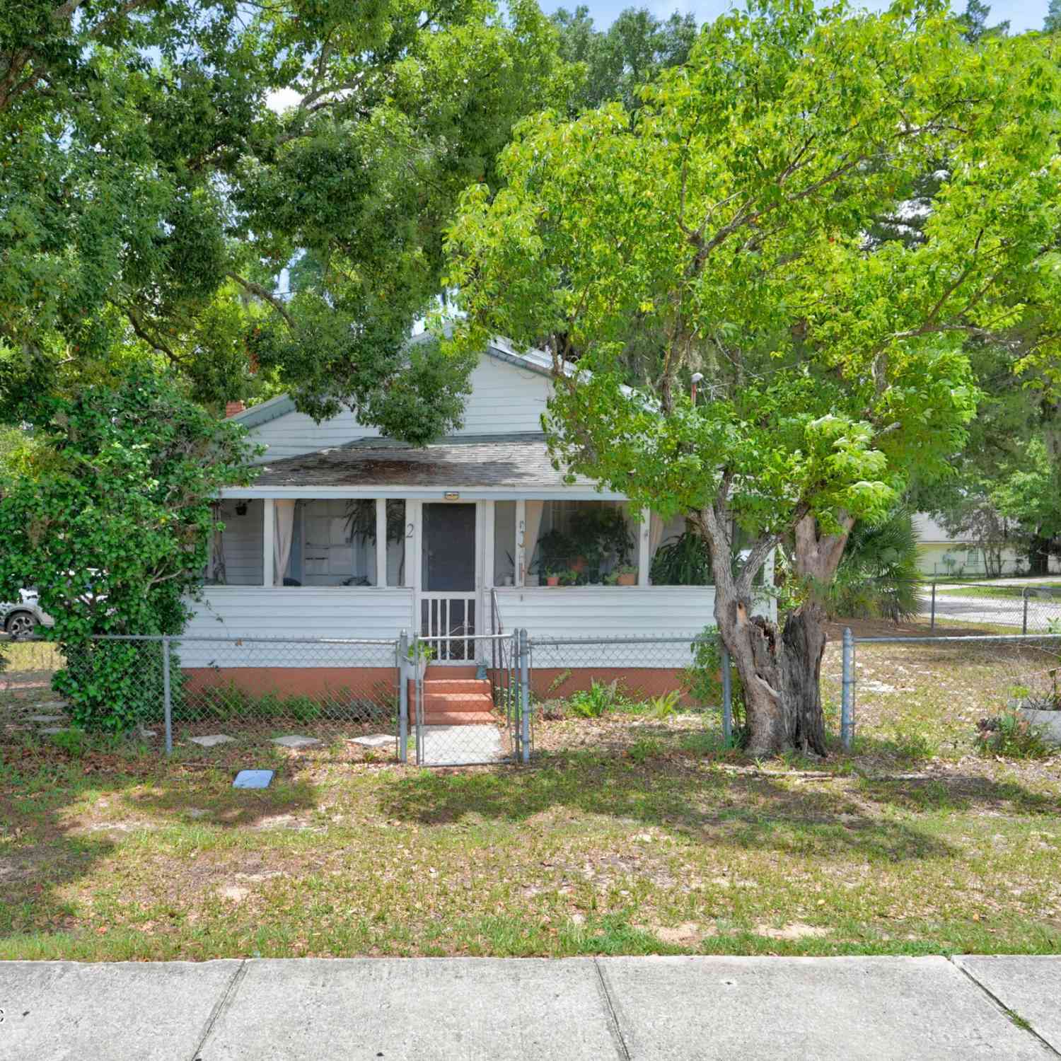 Homes For Sale - 2 N Oakridge Avenue<br/> Clay County, Green Cove Springs, FL 32043