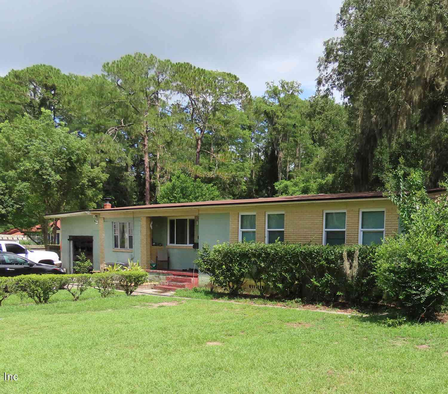 Homes For Sale - 2295 Lake Drive<br/> Jacksonville, FL 32246