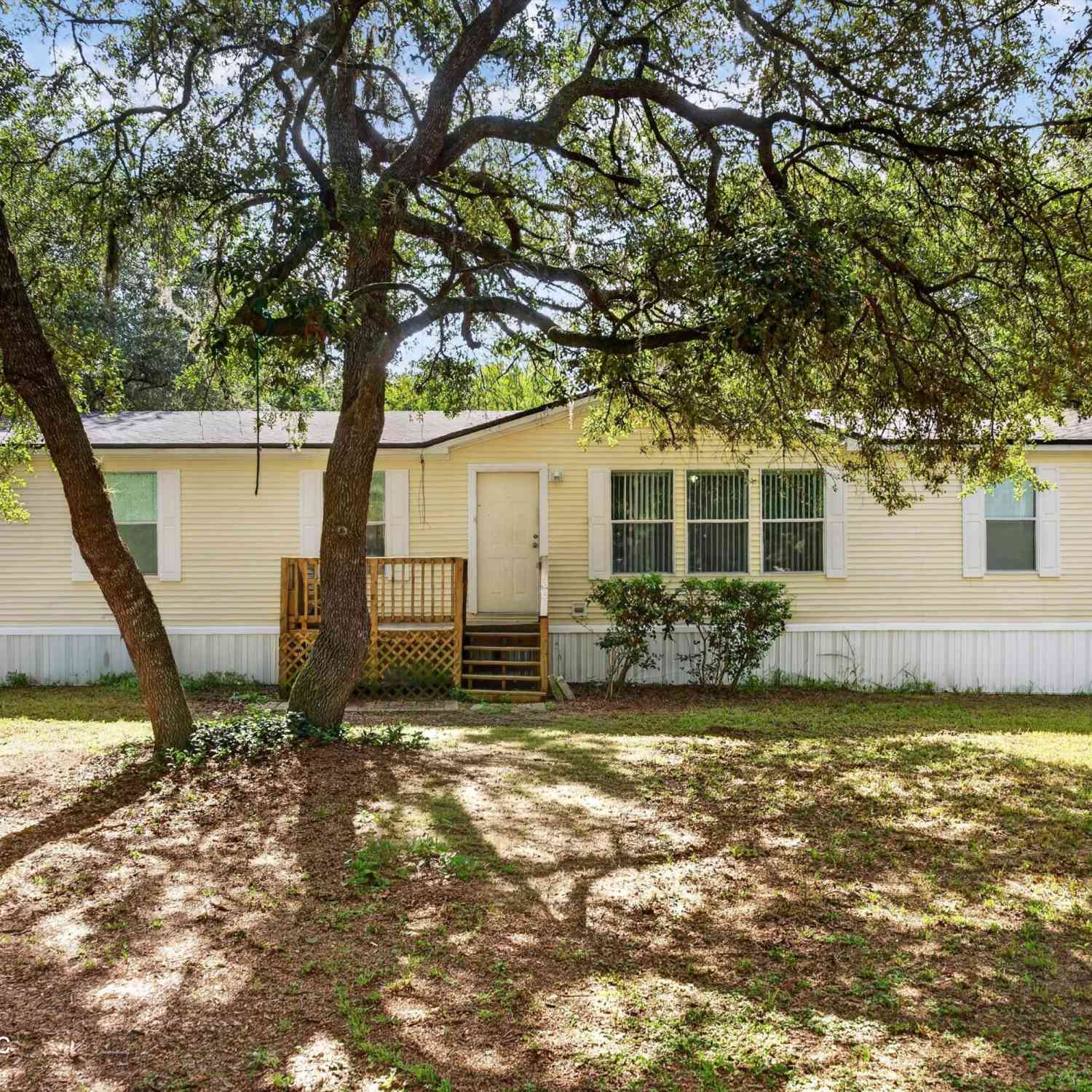 Mobile Home For Sale - 3215 Robin Lane<br/> Middleburg, FL 32068