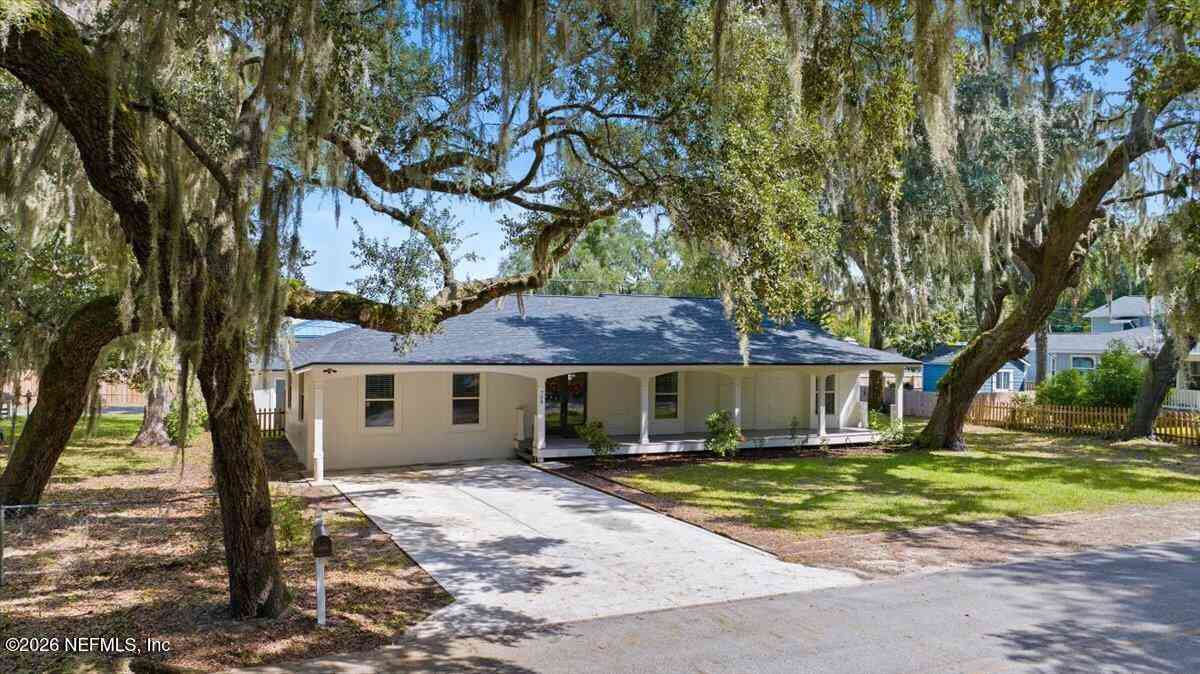 Homes For Sale - 708 Myrtle Avenue<br/> Green Cove Springs, FL 32043