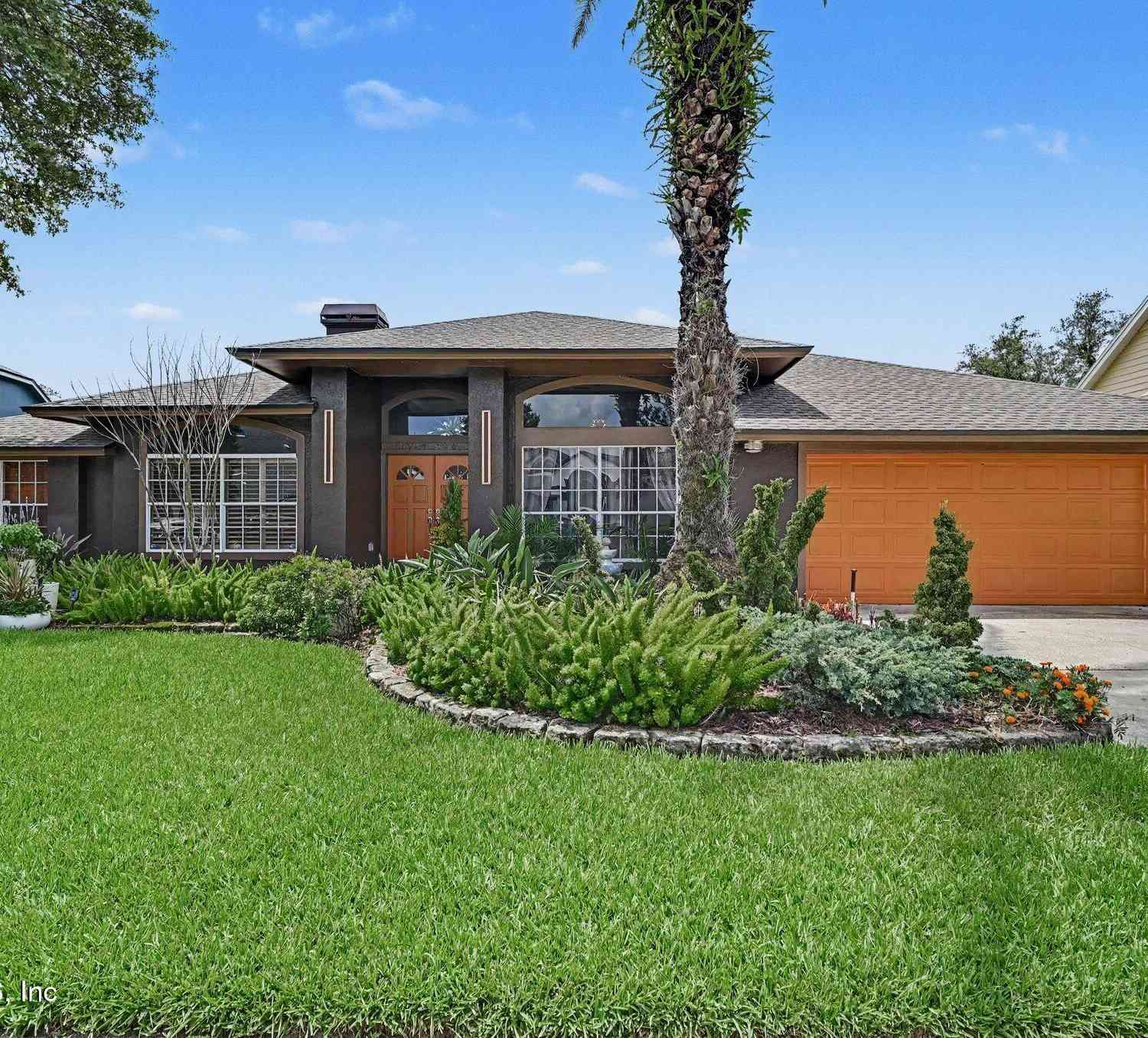 Homes For Sale - 455 Longmeadow Lane<br/> Seminole County, Longwood, FL 32779