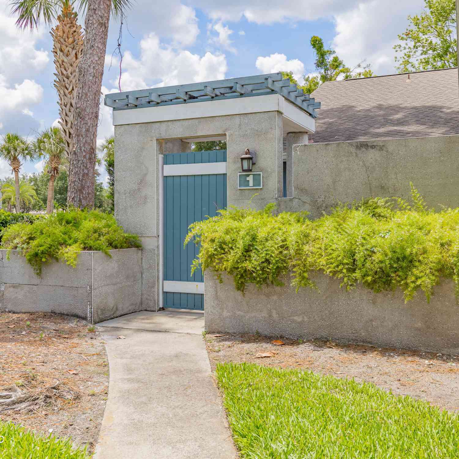 Condo For Rent - 8118 Baymeadows Circle #1<br/> Jacksonville, FL 32256