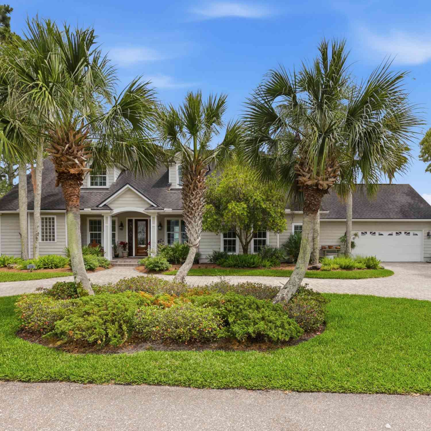 Homes For Sale - 2318 Pine Island Court<br/> Jacksonville, FL 32224